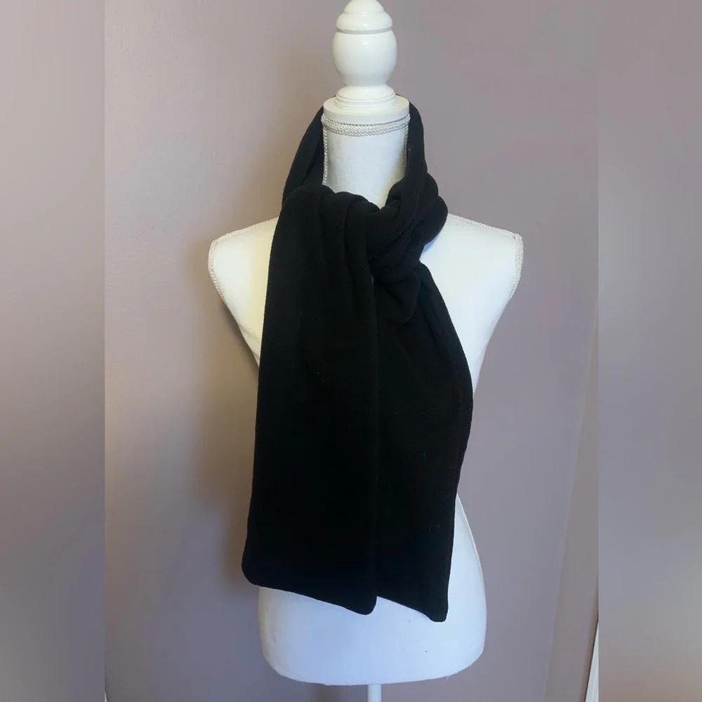 Black Fleece Scarf - Velcro opening - Picture 2 of 5